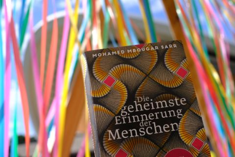 Cover “Die geheimste Erinnerung der Menschen” – Mohamed Mbougar Sarr, Holger Fock, Sabine Müller