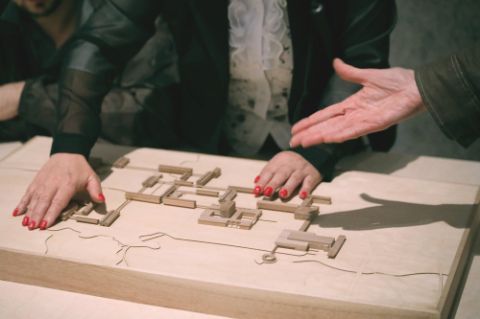 Ausstellungsführung durch und für Blinde und Menschen mit Sehbehinderung