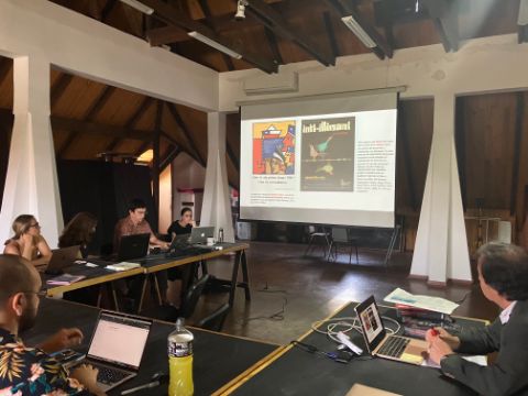Collaborative Practices: Mail Art, Murals, Posters, und Popular Graphics, Museo de la Solidaridad Salvador Allende – MSSA, Santiago, Chile, Dezember 2023. Foto: Paz Guevara