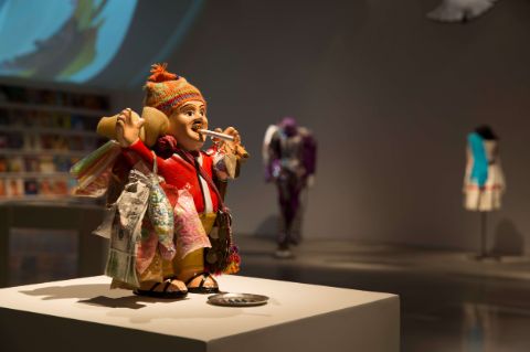 Carlos ‘Marilyn’ Monroy, Llorando se Foi. O Museu da Lambada. In memoriam de Francisco ‘Chico’ Oliveira (2015), installation view showing detail of EKEKO (Andinian Sculpture of the Bolivian man of fortune) (2015), from the 19th VideoBrasil Festival, 2015. Photo: Everton Ballardin, courtesy of the artist
