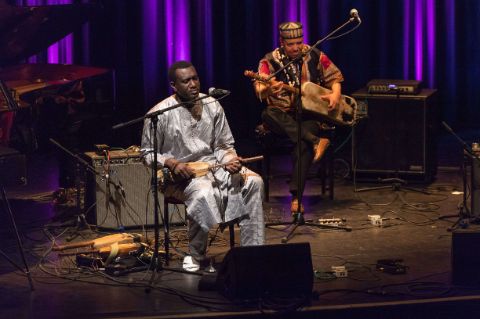 Majid Bekkas & Bassekou Kouyaté. Foto: Richard Dannemann