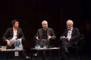 Democracy Lecture: Thomas Piketty. v. l. n. r., Thomas Piketty, Joseph Vogl, Mathias Greffrath