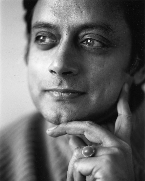 Shashi Tharoor | &copy; Promo 